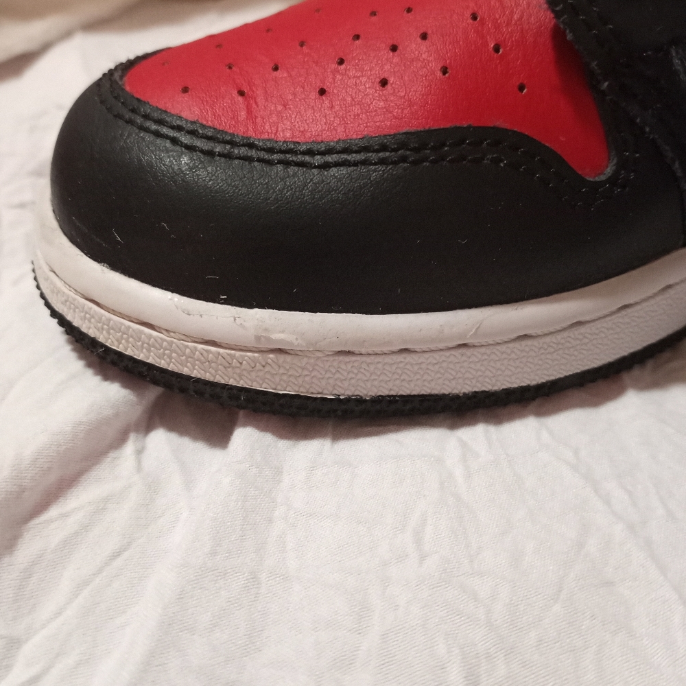 Nike Air Jordan 1 Mid 6Y(7.5 women) 🚺 - Picture 4 of 15